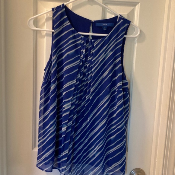 Apt 9 Bundle of 3 Sleeveless Tops - Picture 2 of 16